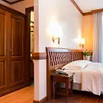 Venezia ホテル 4*