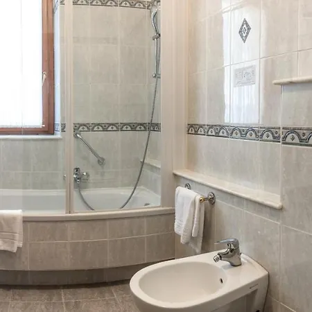 威尼斯别墅酒店 4*