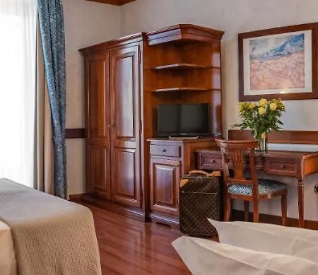 호텔 Venezia 4*