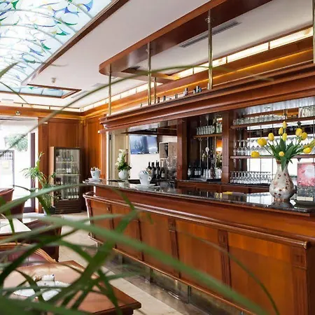 威尼斯别墅酒店 4* 格拉多